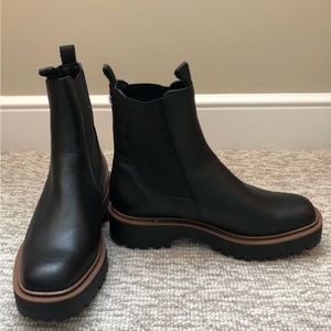 Sam Edelman Laguna Chelsea Boot in Black Leather.